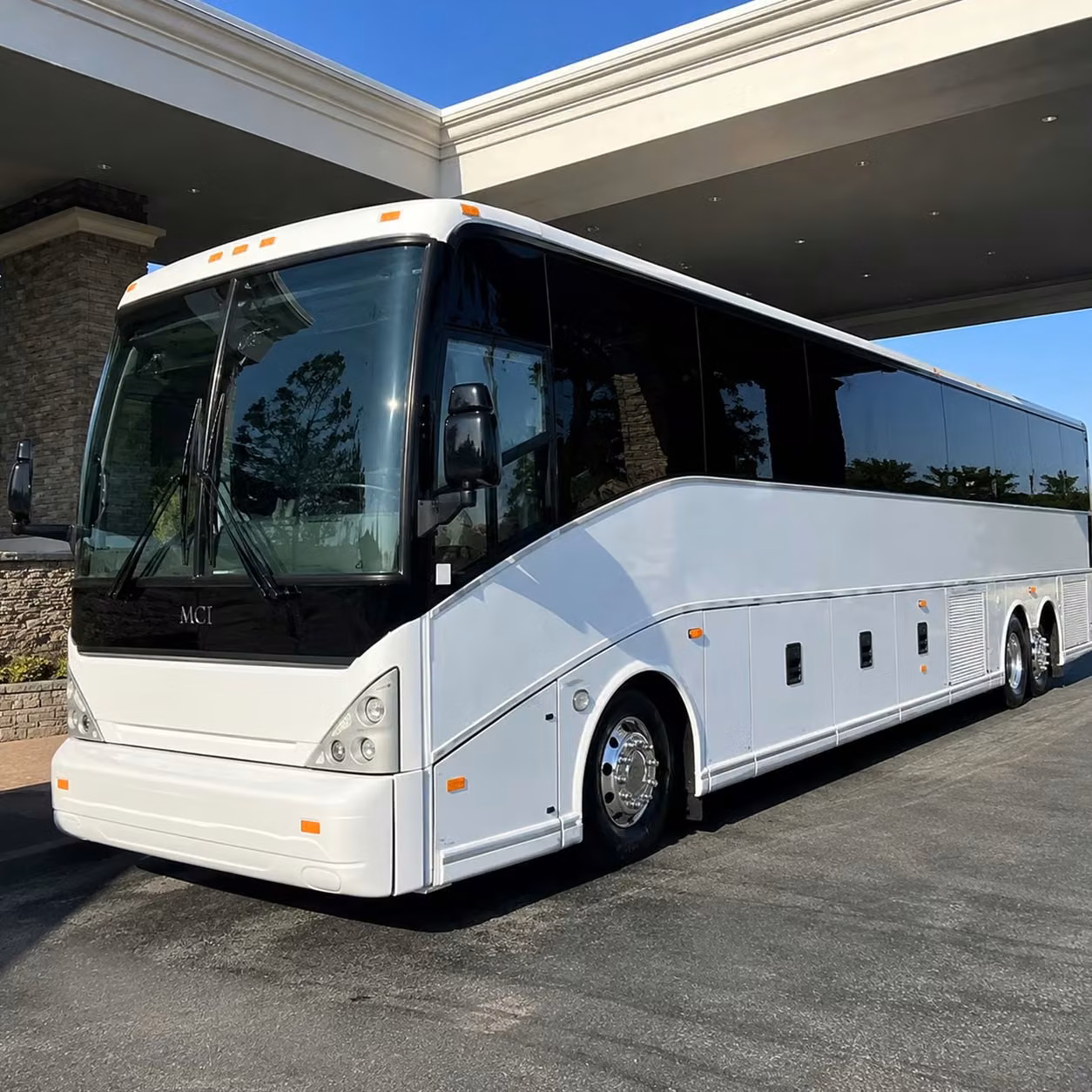 charter buses and minibuses for newark prom groups of every size