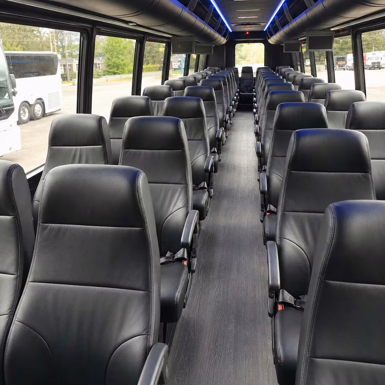 newark 28 passenger minibus rental