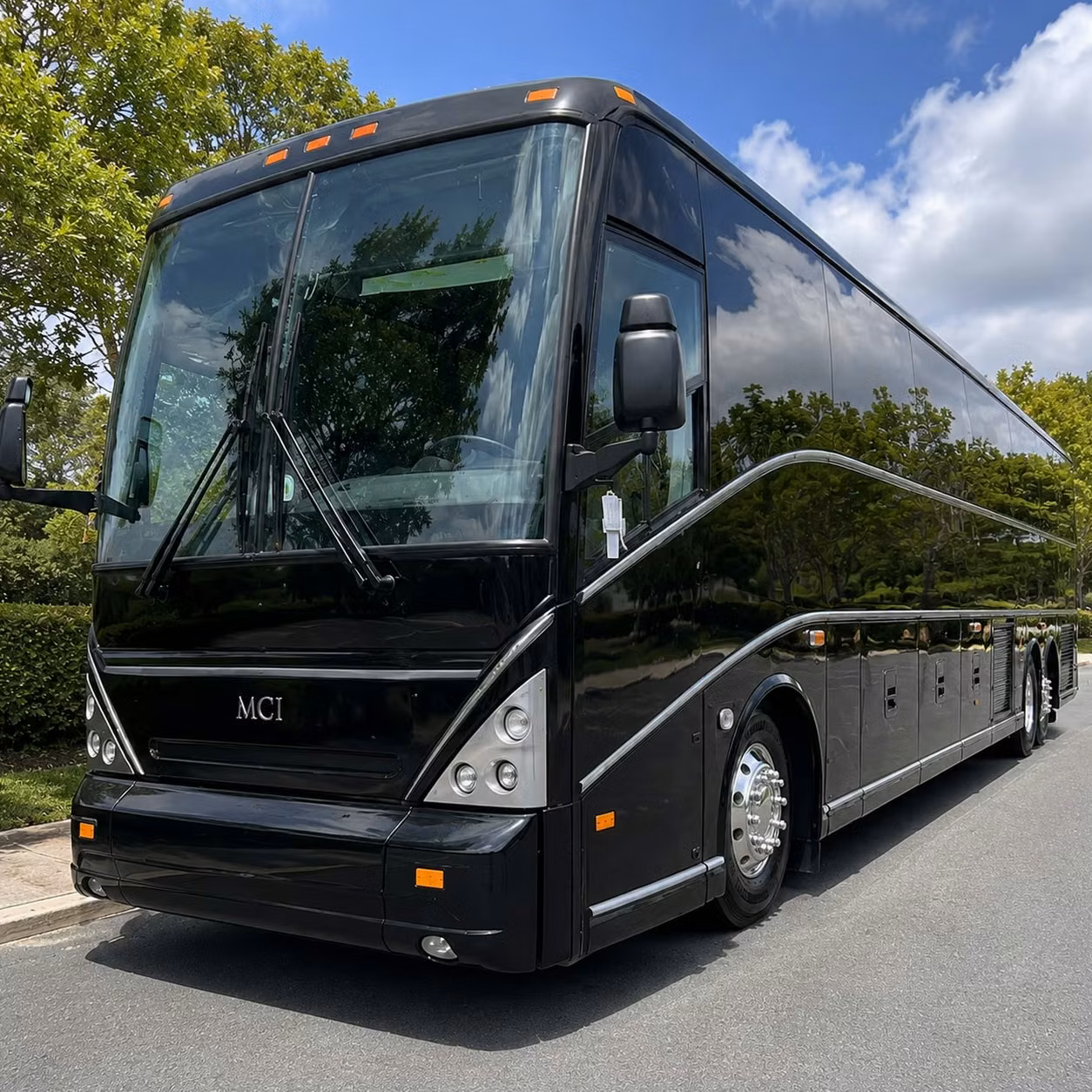 newark employee shuttle services for commuters and corporate campuses